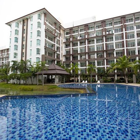 Ratchy Condo Банг-Саре Екстер'єр фото