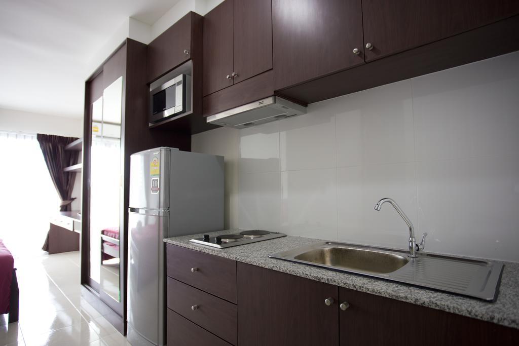 Ratchy Condo Банг-Саре Номер фото